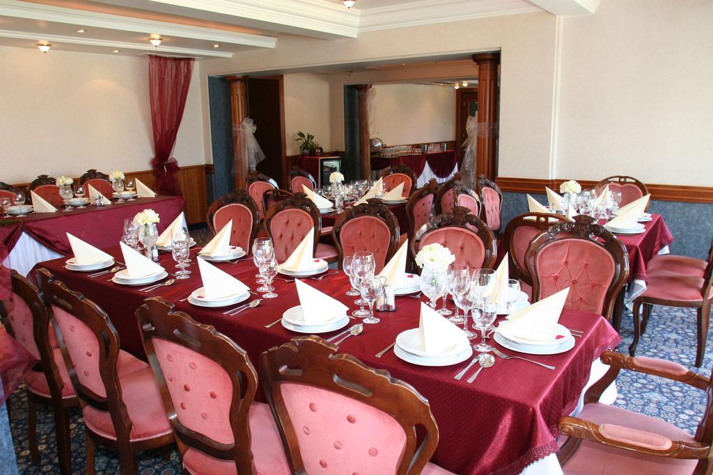 Waterfront Hotel Szentendre Ngoại thất bức ảnh