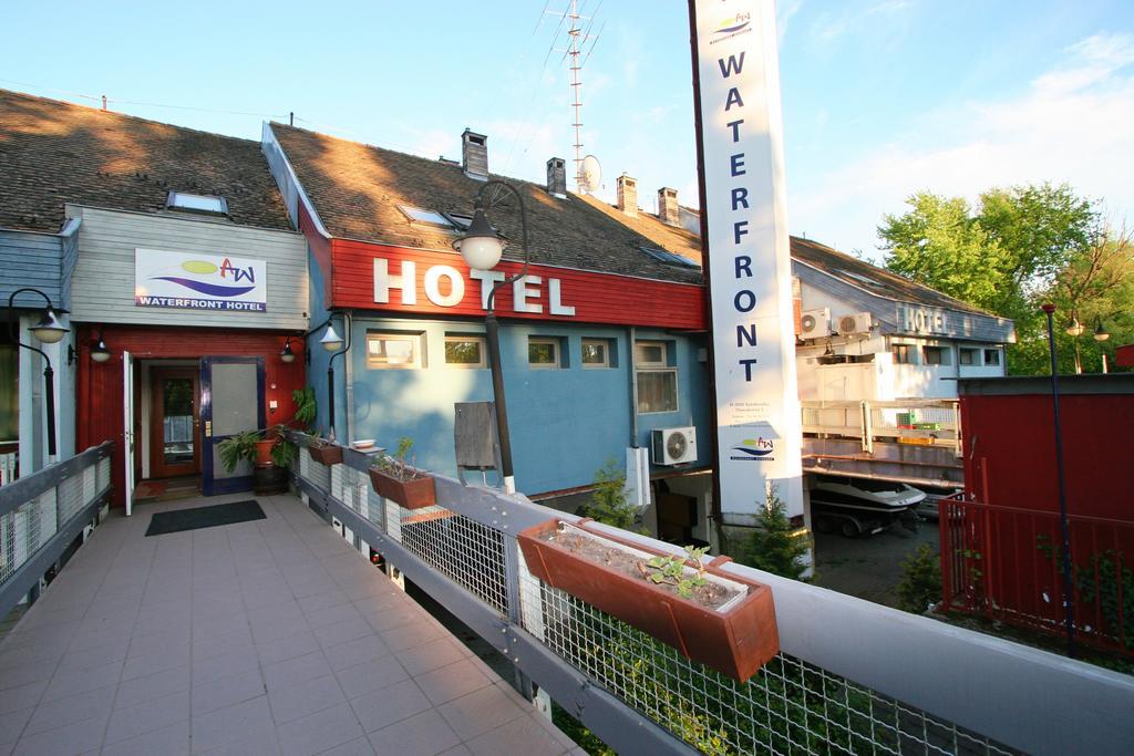 Waterfront Hotel Szentendre Ngoại thất bức ảnh