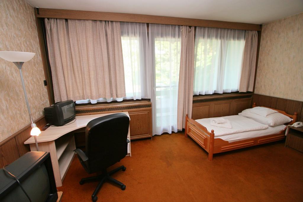 Waterfront Hotel Szentendre Ngoại thất bức ảnh